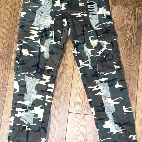 Rue21 Pants - Rue21 Camouflage Cargo Pants size Small